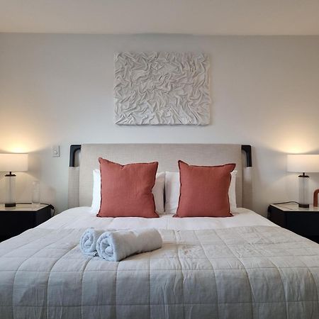 Cloud Nine Elegant Escape Awaits Apartment Christchurch Exterior photo