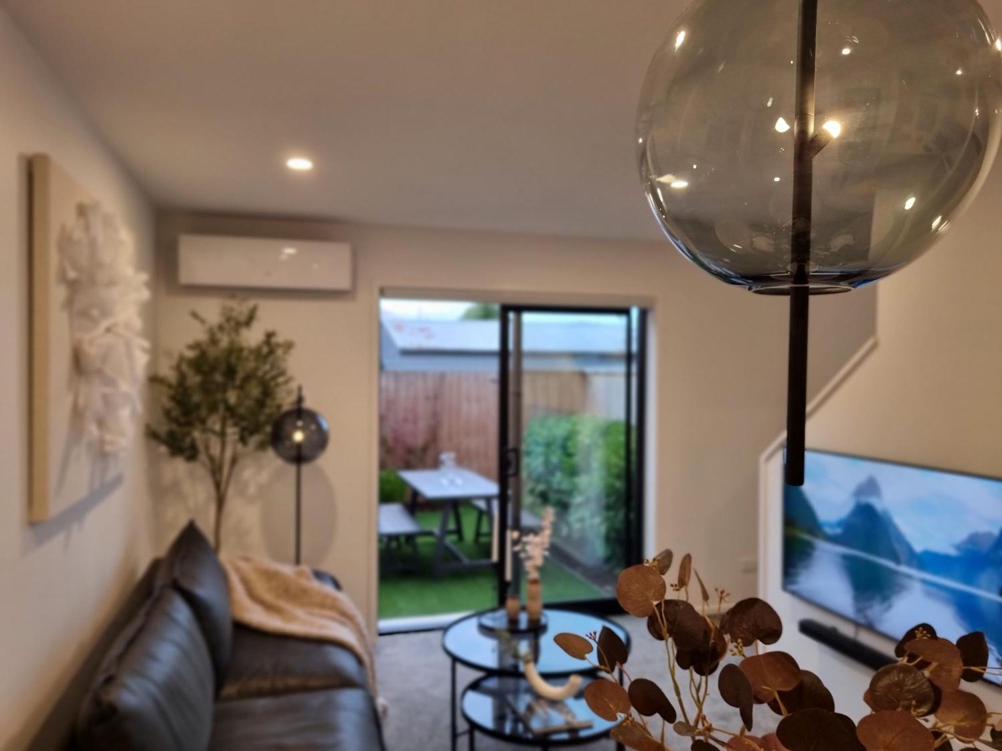 Cloud Nine Elegant Escape Awaits Apartment Christchurch Exterior photo